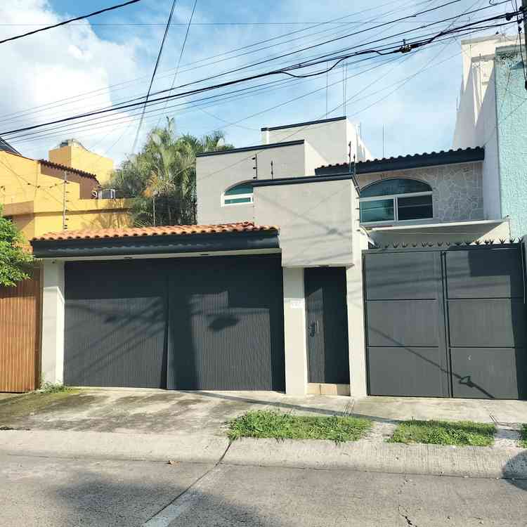 casa en venta calle prado de las gladiolas fracc prados tepeyac zapopan jalisco pVVrjce